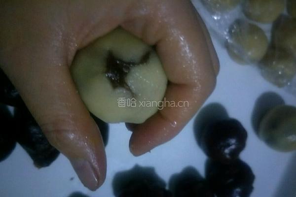 广式枣蓉月饼的做法图解6