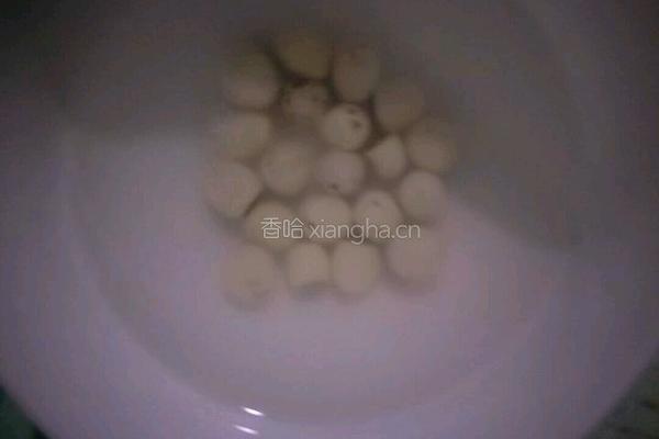 雪耳羹的做法图解3
