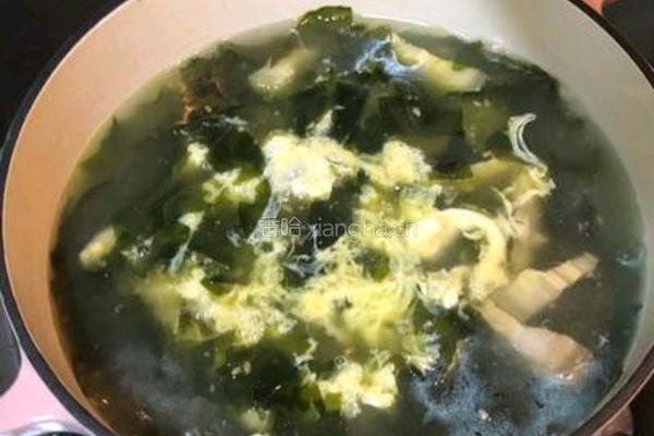 五花肉海带芽蛋花汤的做法图解6