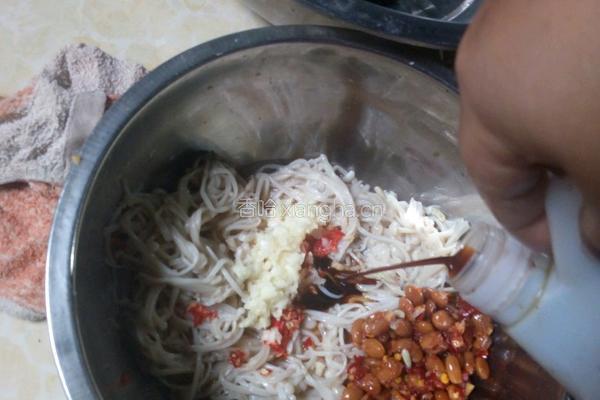 水豆豉拌金针菇的做法图解9
