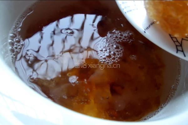 补充胶原蛋白这样做「桃胶炖雪燕」的做法图解4