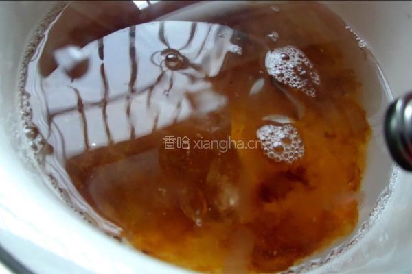 补充胶原蛋白这样做「桃胶炖雪燕」的做法图解5