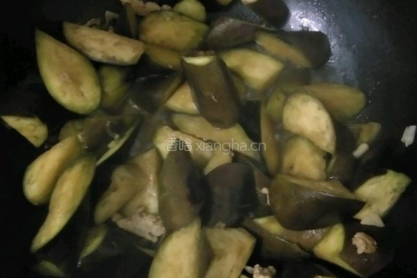 茄子炒肉的做法图解5