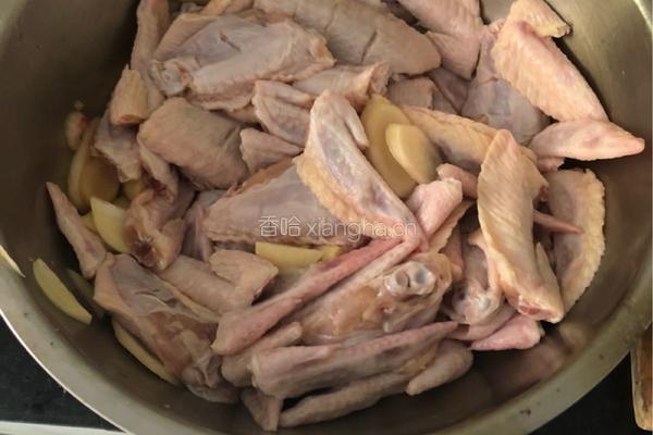 干锅鸡翅的做法图解1