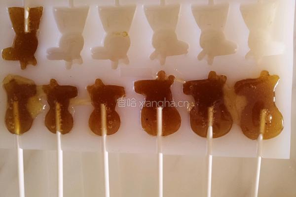 小猪佩琪果汁棒棒糖的做法图解4
