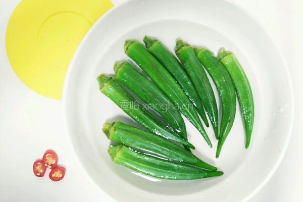 鸡蛋虾仁炒秋葵的做法图解3