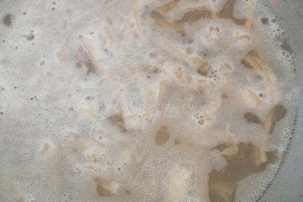 牛肚炒绿豆芽的做法图解2