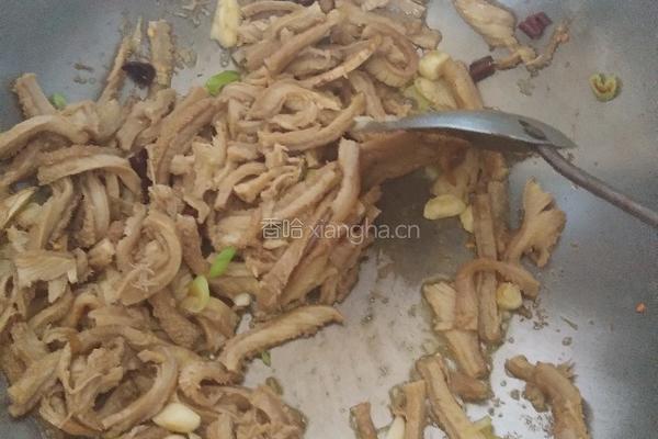 牛肚炒绿豆芽的做法图解4