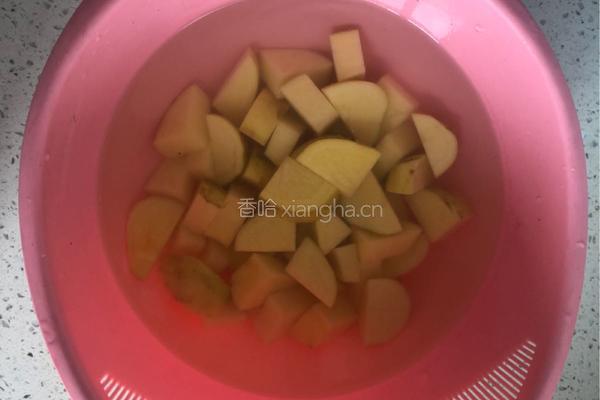 土豆鸡肉咖喱的做法图解3