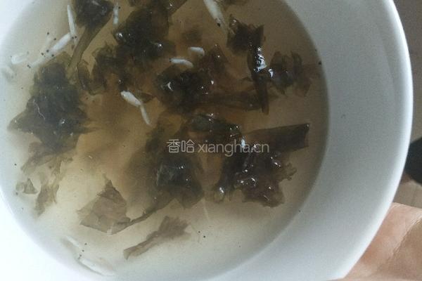 木耳虾肉小金鱼馄饨的做法图解7