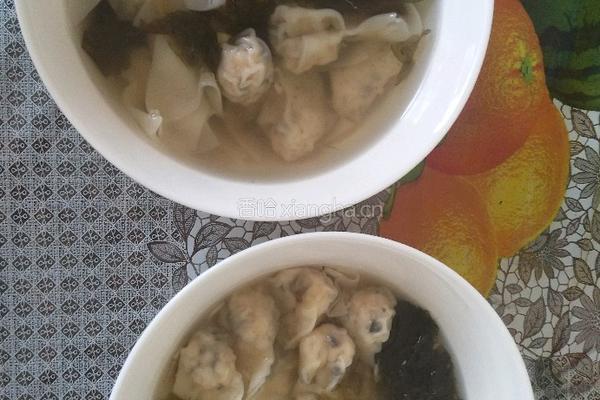 木耳虾肉小金鱼馄饨的做法图解9
