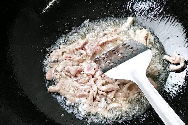 黑木耳炒肉丝的做法图解4