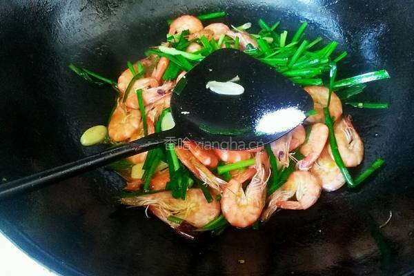 韭菜炒鲜虾的做法图解7