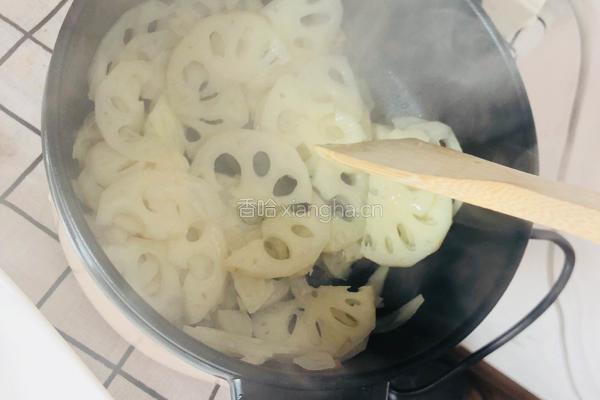 荷兰豆炒藕片的做法图解3