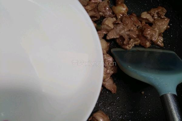 猪肉炒芹菜的做法图解8