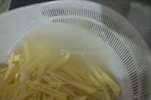 醋溜土豆丝(酸辣土豆丝)的做法图解4