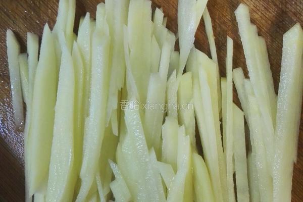 香辣土豆丝的做法图解1