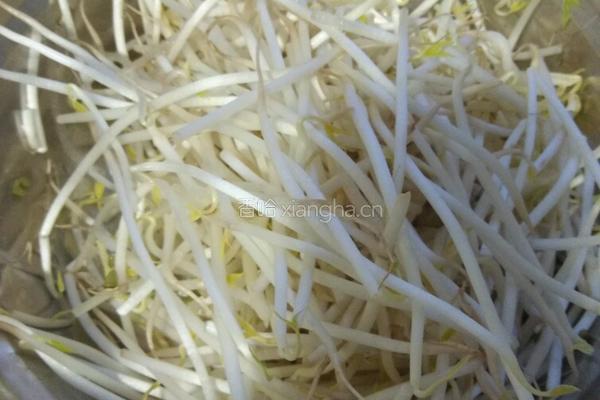 脆炒绿豆芽的做法图解1