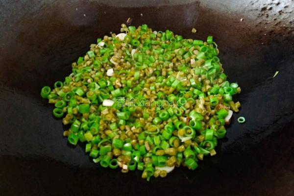 空心菜梗炒泡豇豆的做法图解10