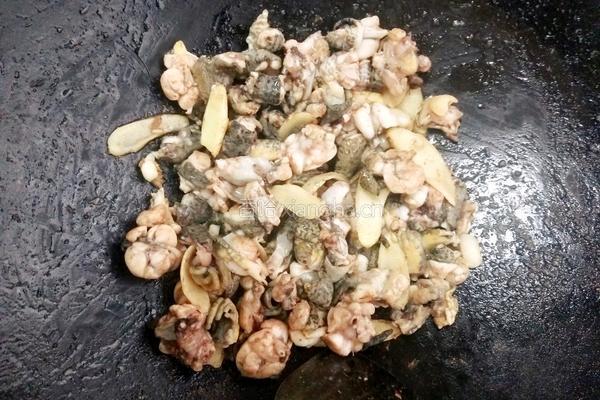 青葱辣炒田鸡的做法图解5
