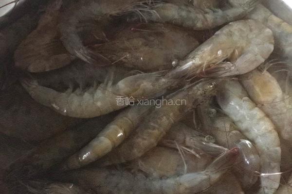 虾肉馄饨的做法图解1