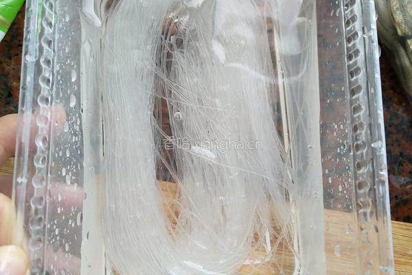 金针菇花甲粉丝煲的做法图解4