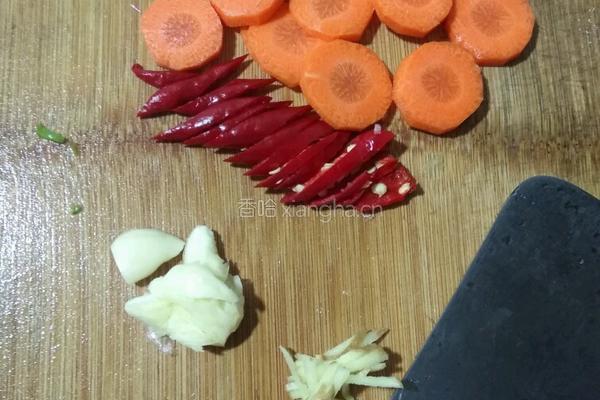 鲜虾干贝焖豆腐的做法图解2
