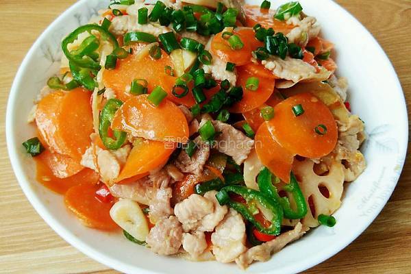 胡萝卜藕片炒肉的做法图解13