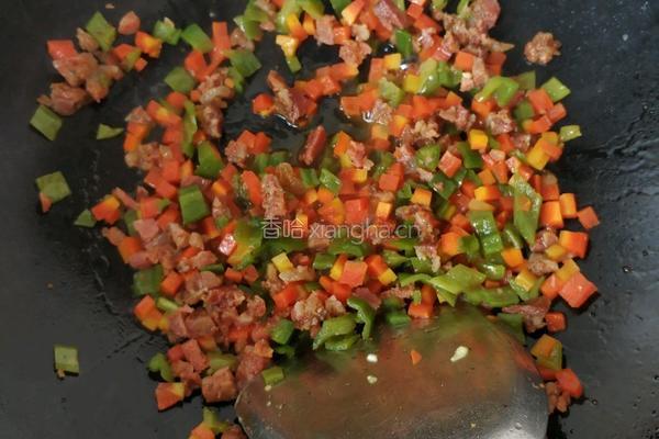 什锦炒饭的做法图解3