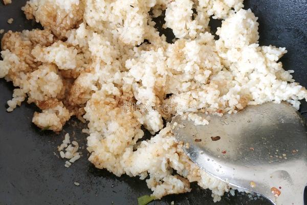 什锦炒饭的做法图解4