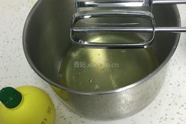 荔枝戚风蛋糕的做法图解1