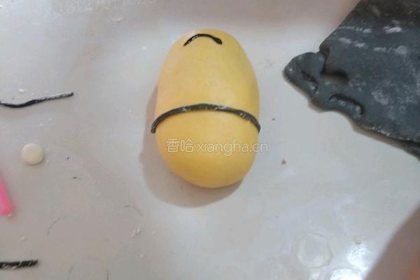 卡通包 小黄人的做法图解2