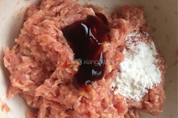 大虾肉丸汤的做法图解3
