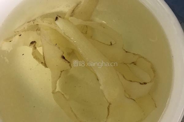 花胶玉竹排骨汤的做法图解1