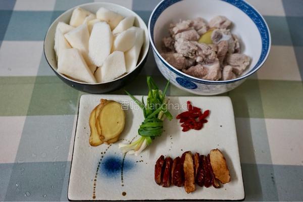 山药排骨汤的做法图解4