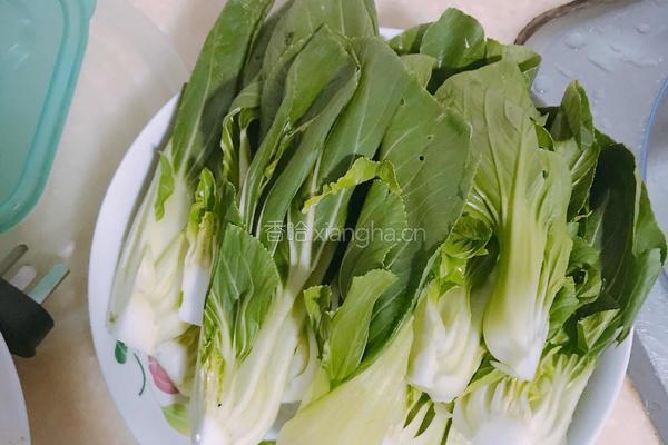 上汤小白菜的做法图解1
