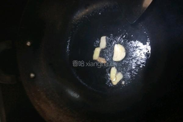 芹菜炒金针菇的做法图解4