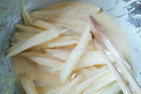 炸雪莲果条的做法图解4