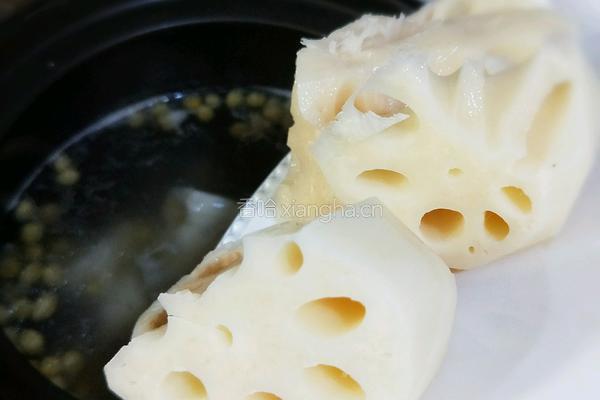 莲藕扇骨汤的做法图解4
