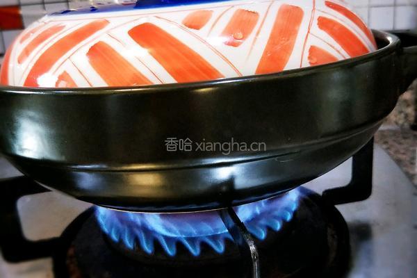 香菇鸡肉煲仔饭的做法图解10
