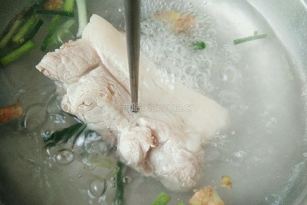 蒜苔炒回锅肉的做法图解4