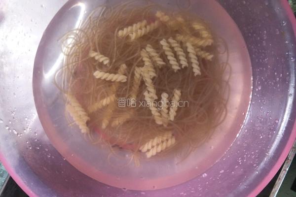 秘制纯素酸辣粉的做法图解2