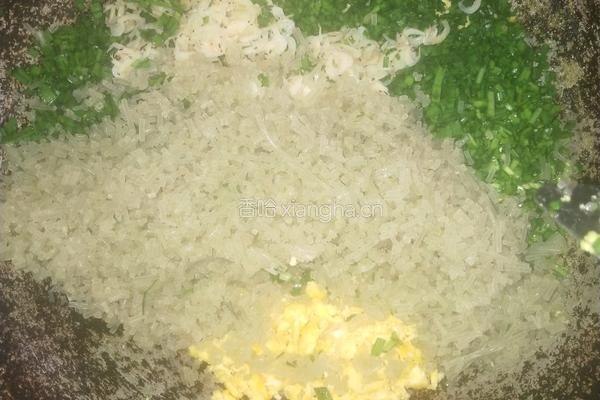 韭菜鸡蛋粉丝虾皮饺子的做法图解11