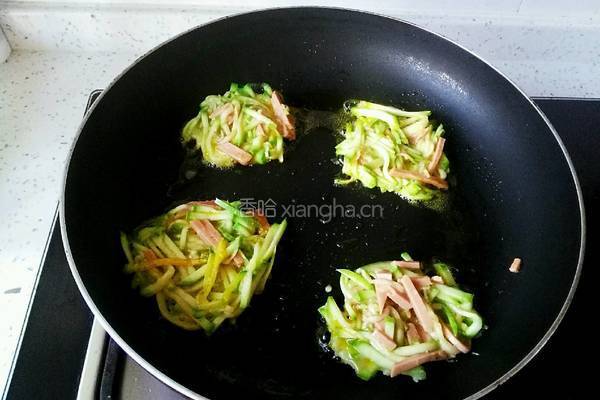 西葫芦煎饼的做法图解7