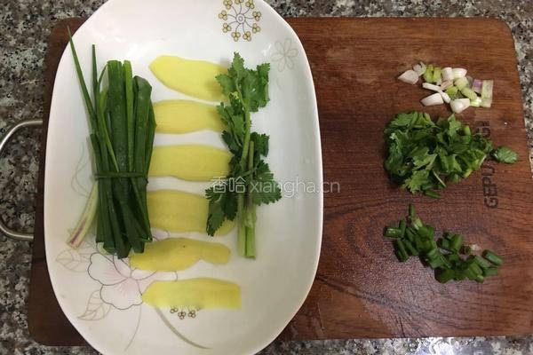 香嫩手撕鸡的做法图解2