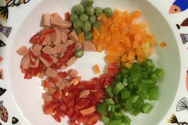 儿童扬州炒饭的做法图解1