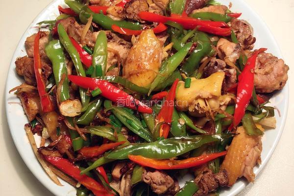青椒煸鸡的做法图解5