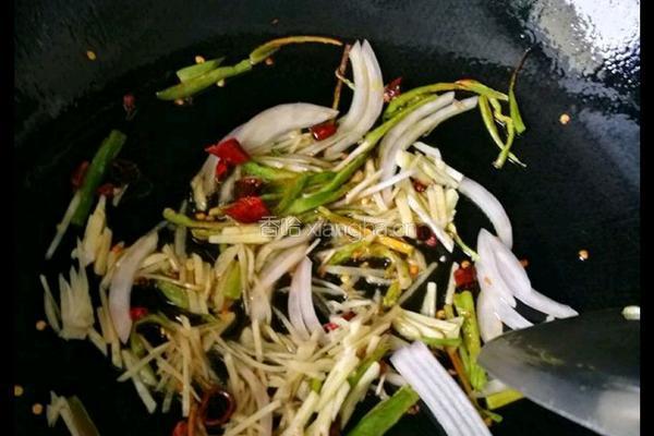酸辣白菜的做法图解7
