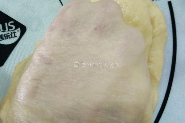 蛋黄酥的做法图解1