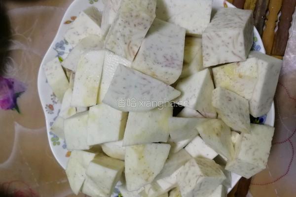 拔丝芋头的做法图解1